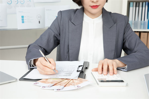 企業(yè)戰(zhàn)略轉型的關鍵成功因素與風險規(guī)避策略何在？