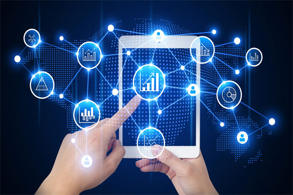 預算編制過程中，如何平衡長期規(guī)劃與短期需求？